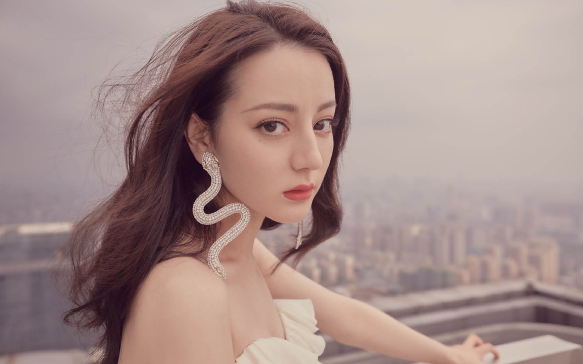 亚特兰大三中场组合展现高度默契，亚特兰大中锋